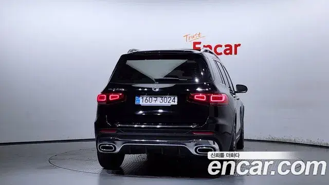 Mercedes-Benz GLB-Class 2020 — ფოტო 14/20