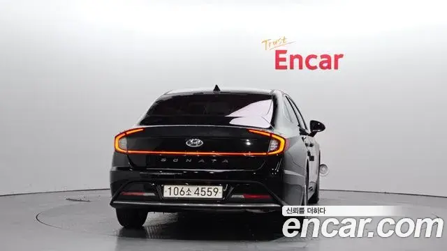 Hyundai Sonata Hybrid 2019 — ფოტო 15/20