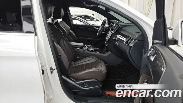 Mercedes-Benz GLE-Class 2019 — Şəkil 9/20