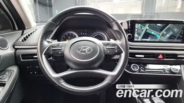 Hyundai Sonata Hybrid 2022 — ფოტო 11/20