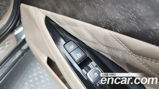 Kia K8 2023 — Şəkil 14/20