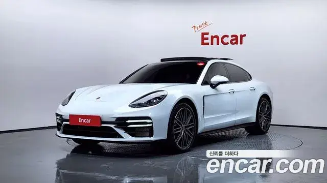 Porsche Panamera, 2023