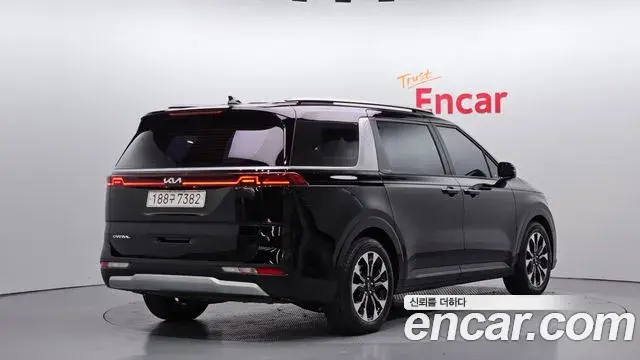 Kia Carnival 2022 — Photo 1/20