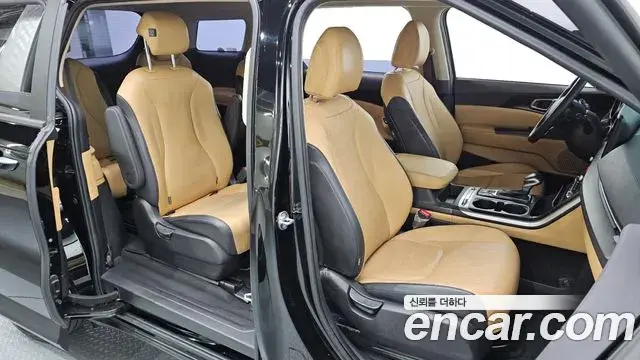 Kia Carnival 2022 — Photo 11/20