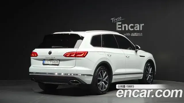 Volkswagen Touareg 2022 — Фото 2/20