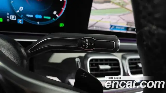 Mercedes-Benz GLE-Class 2022 — Photo 16/20