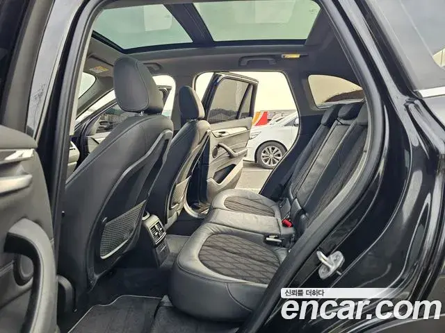 BMW X1 2021 — ფოტო 13/20
