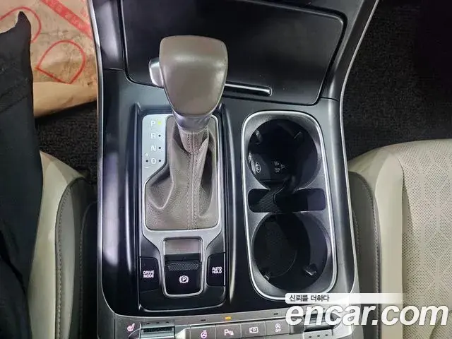 Kia Carnival 2021 — Фото 12/16