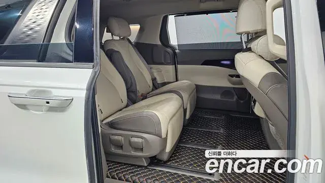 Kia Carnival 2022 — Şəkil 18/20