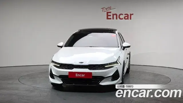 Kia K5 2020 — ფოტო 12/20