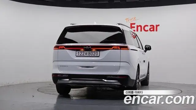 Kia Carnival 2022 — Photo 14/20