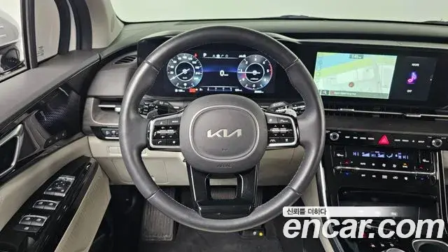 Kia Carnival 2022 — Photo 7/20