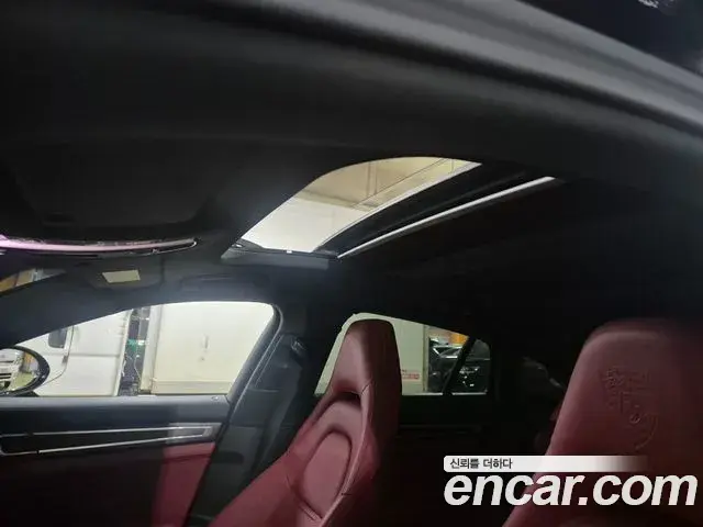 Porsche Panamera 2023 — Photo 5/20