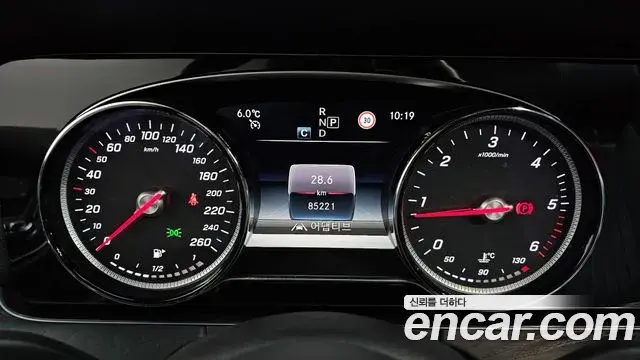 Mercedes-Benz E-Class 2019 — Şəkil 11/20