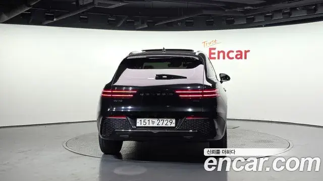 Genesis GV70 2021 — ფოტო 12/20