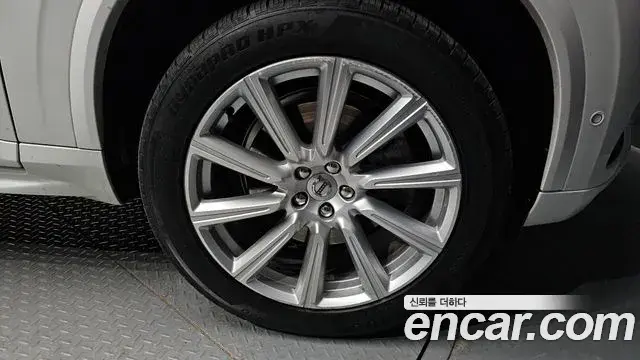Volvo XC90 2018 — Şəkil 5/20