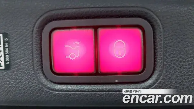 Mercedes-Benz E-Class 2022 — ფოტო 5/20
