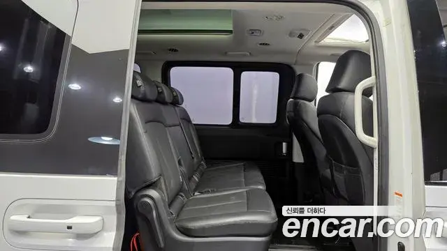 Hyundai Staria 2021 — Şəkil 14/20