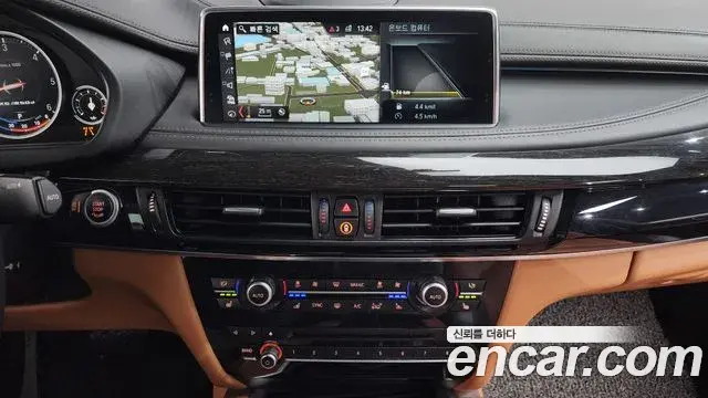 BMW X6 2018 — Şəkil 17/20