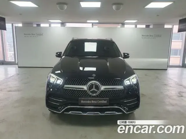 Mercedes-Benz GLE-Class 2021 — Photo 11/17