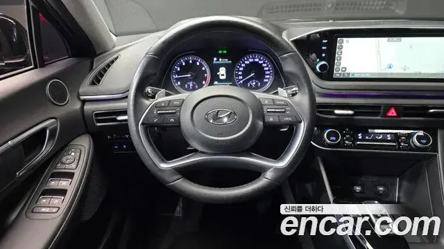 Hyundai Sonata Hybrid 2021 — ფოტო 19/20