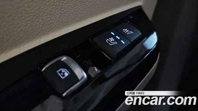 Kia Carnival 2021 — Фото 18/20