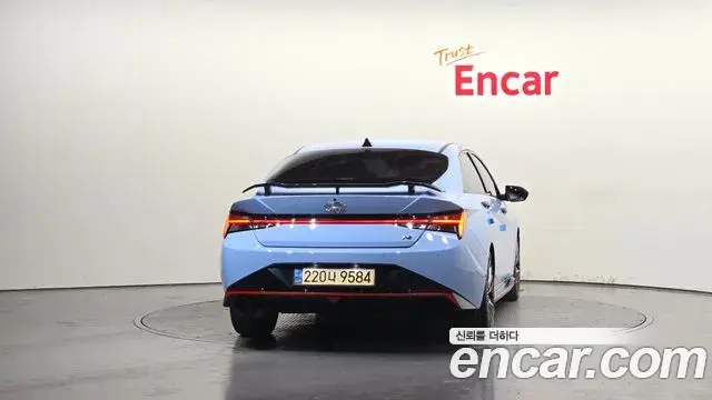 Hyundai The New Avante Hybrid 2022 — Photo 5/20