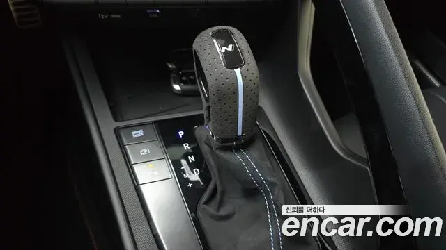 Hyundai The New Avante Hybrid 2022 — Photo 16/20