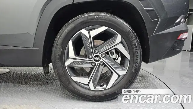 Hyundai Tucson Hybrid 2023 — Photo 15/20