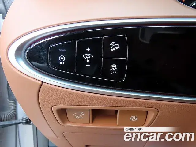 Genesis GV70 2022 — Şəkil 13/20