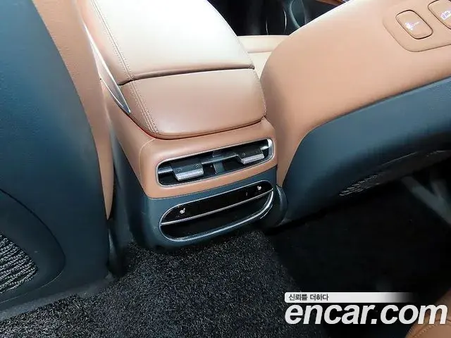 Genesis GV70 2022 — Şəkil 12/20
