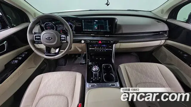 Kia Carnival 2021 — Photo 7/20