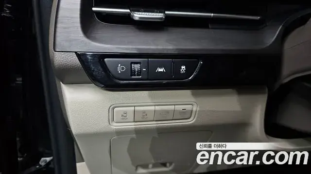 Kia Carnival 2021 — Photo 15/20