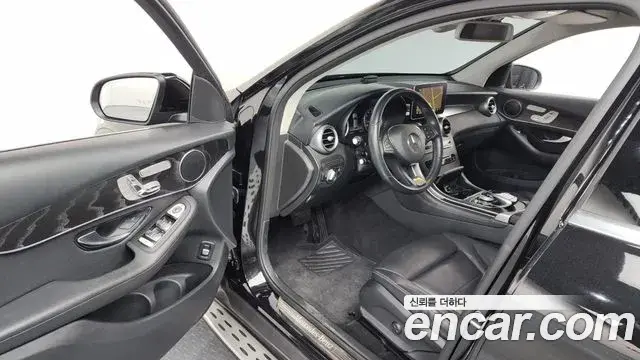 Mercedes-Benz GLC-Class 2019 — Şəkil 15/20