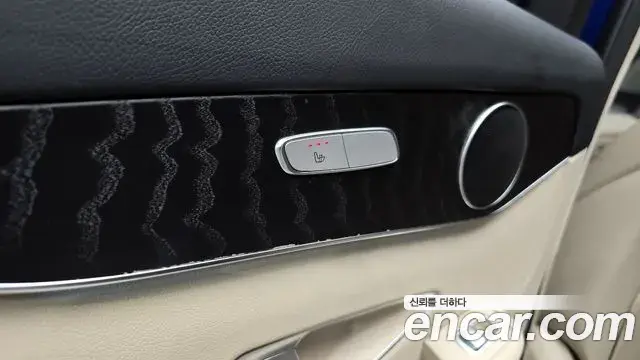 Mercedes-Benz GLC-Class 2018 — Şəkil 9/20