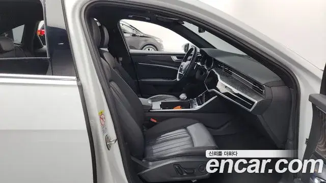 Audi A6 2022 — ფოტო 8/20
