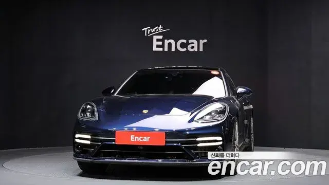 Porsche Panamera 2021 — ფოტო 2/20