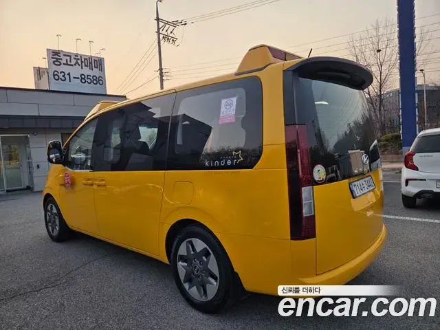 Hyundai Staria 2023 — Şəkil 8/20