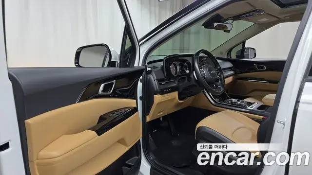 Kia Carnival 2022 — Фото 10/20