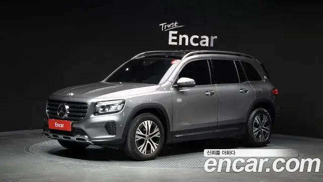 Mercedes-Benz GLB-Class 2024 — ფოტო 4/20
