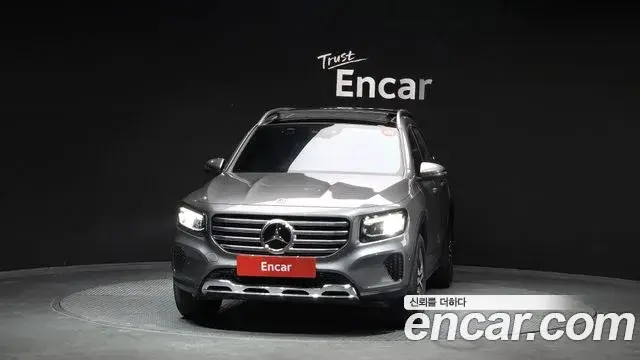 Mercedes-Benz GLB-Class 2024 — ფოტო 8/20