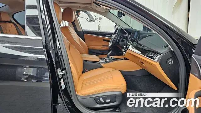 BMW 5 Series 2018 — ფოტო 3/20