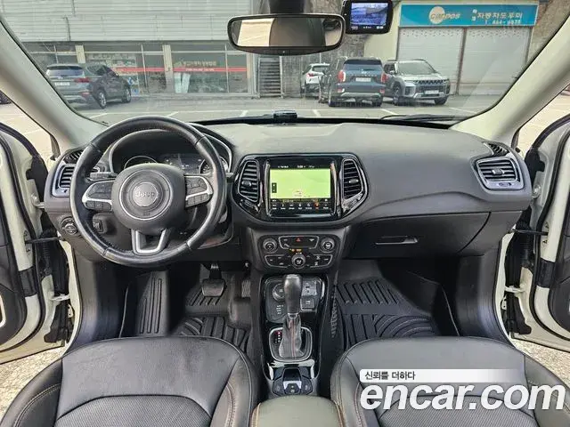 Jeep Compass 2019 — Şəkil 8/20