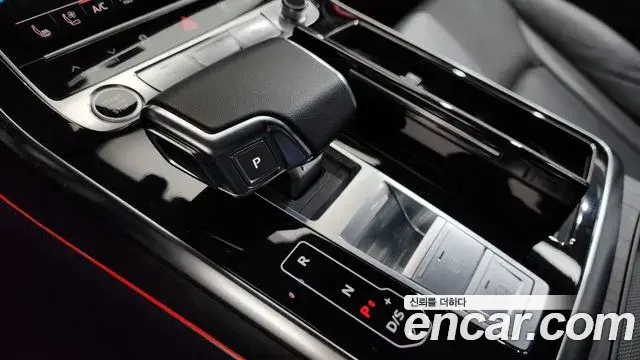 Audi Q7 2023 — Фото 9/20