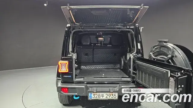 Jeep Wrangler 2022 — Фото 20/20