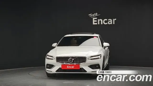 Volvo S60 2024 — ფოტო 10/20