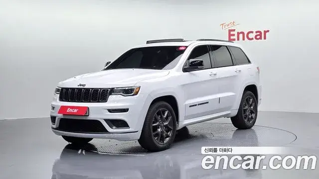 Jeep Grand Cherokee 2020 — Фото 1/20