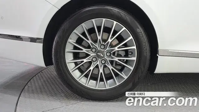 Genesis G80 2022 — Photo 12/20