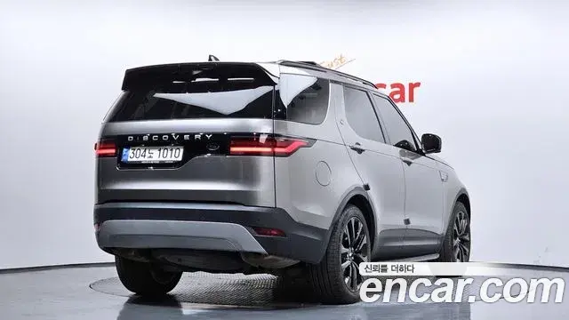 Land Rover Discovery 5 2023 — Фото 2/20