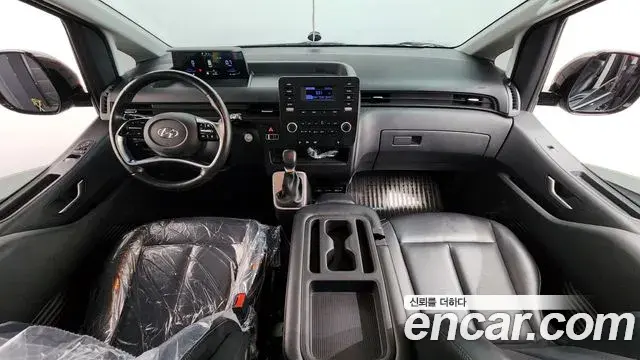 Hyundai Staria 2021 — Photo 17/20